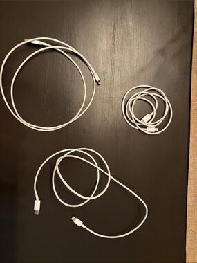 Apple White Lightning & USB-C Charging Cables Bundle